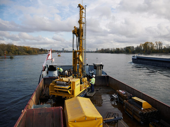 Baugrunderkundung vom Schiff aus